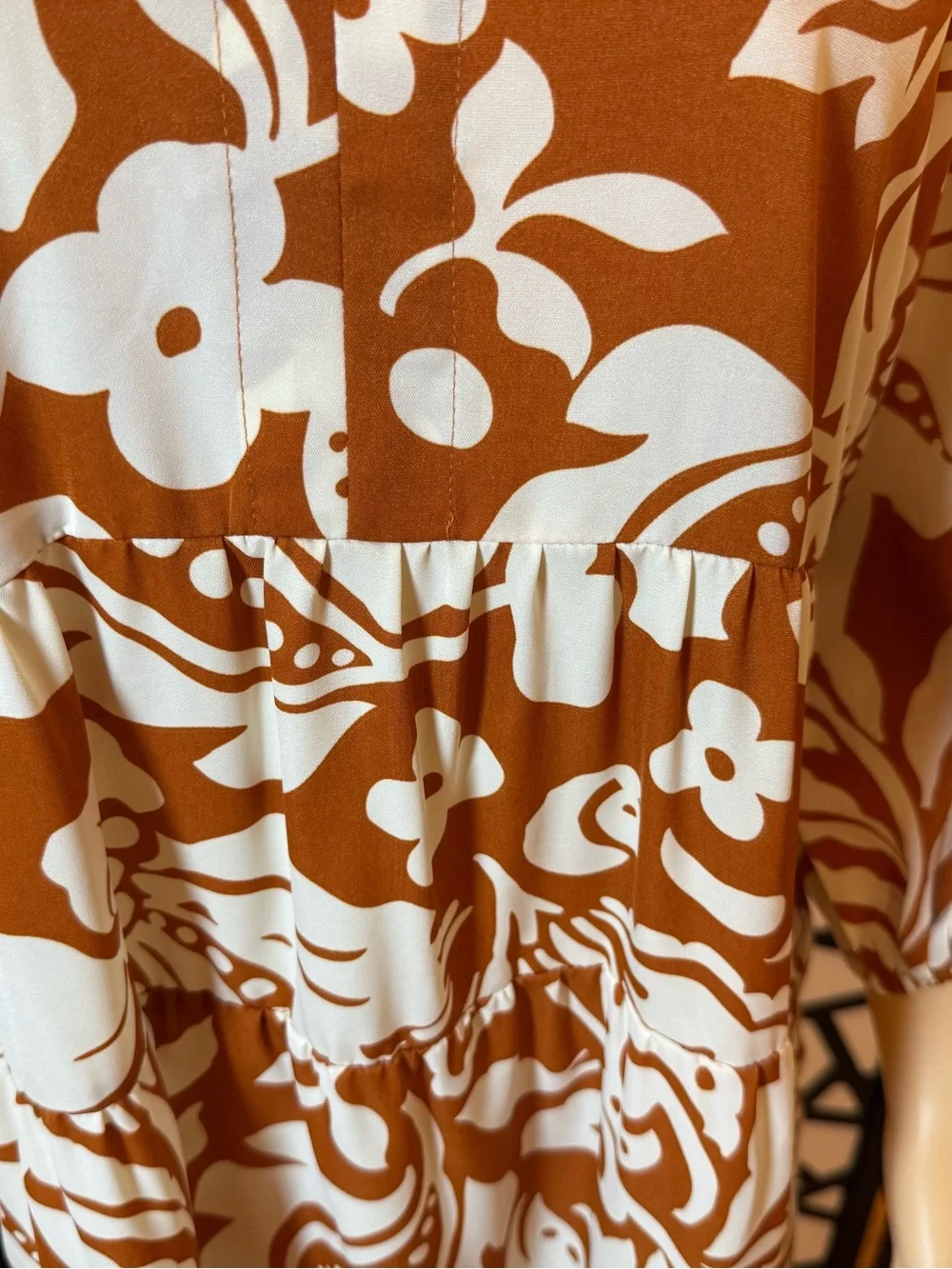 Umgee Tan & White Floral Button-Front Midi Dress NWT - Picture 5 of 8